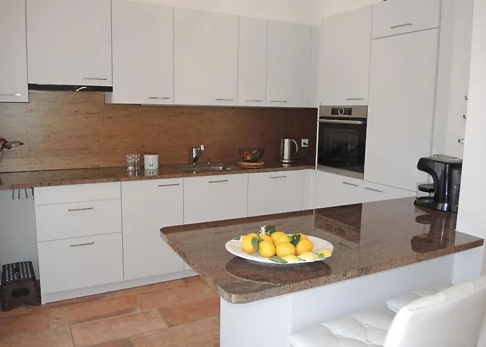 La Quercia By Fewotessin أسكونا